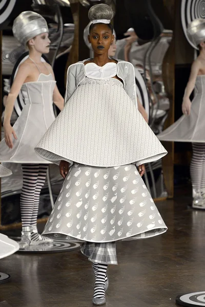 Look 9